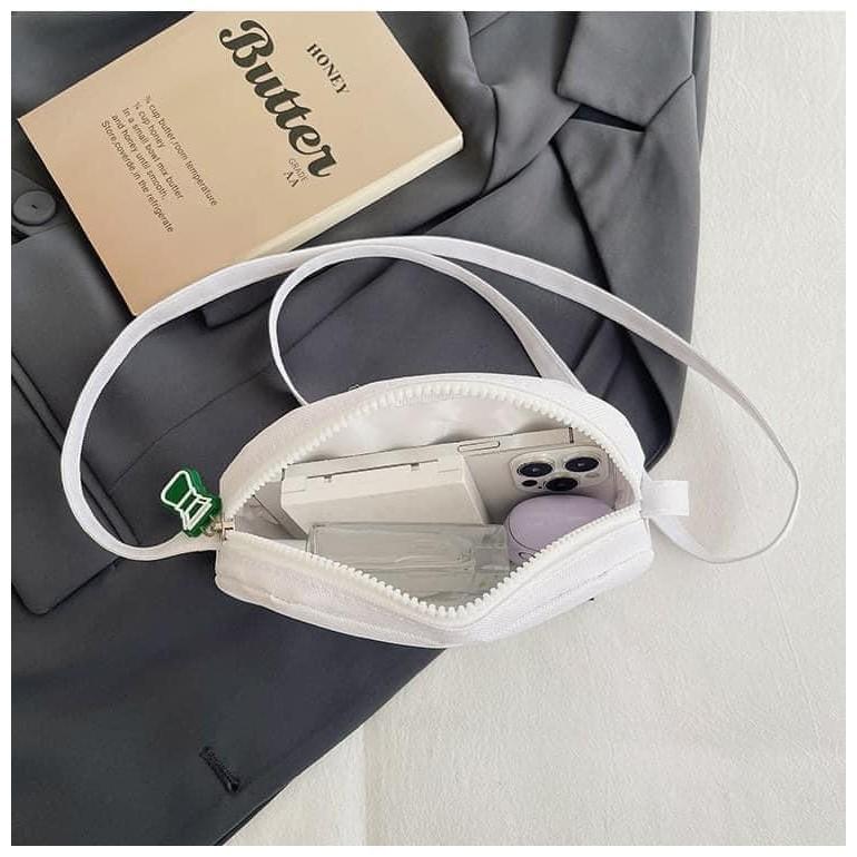 KITTY雜貨舖~小橢圓包-細節圖2