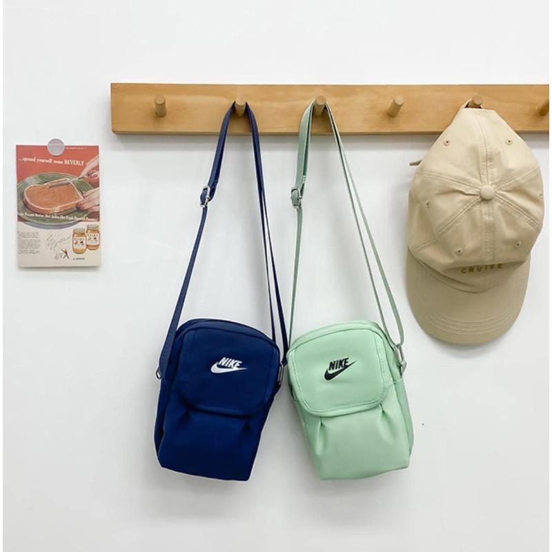 KITTY雜貨舖~隨身相機包手機包-細節圖4