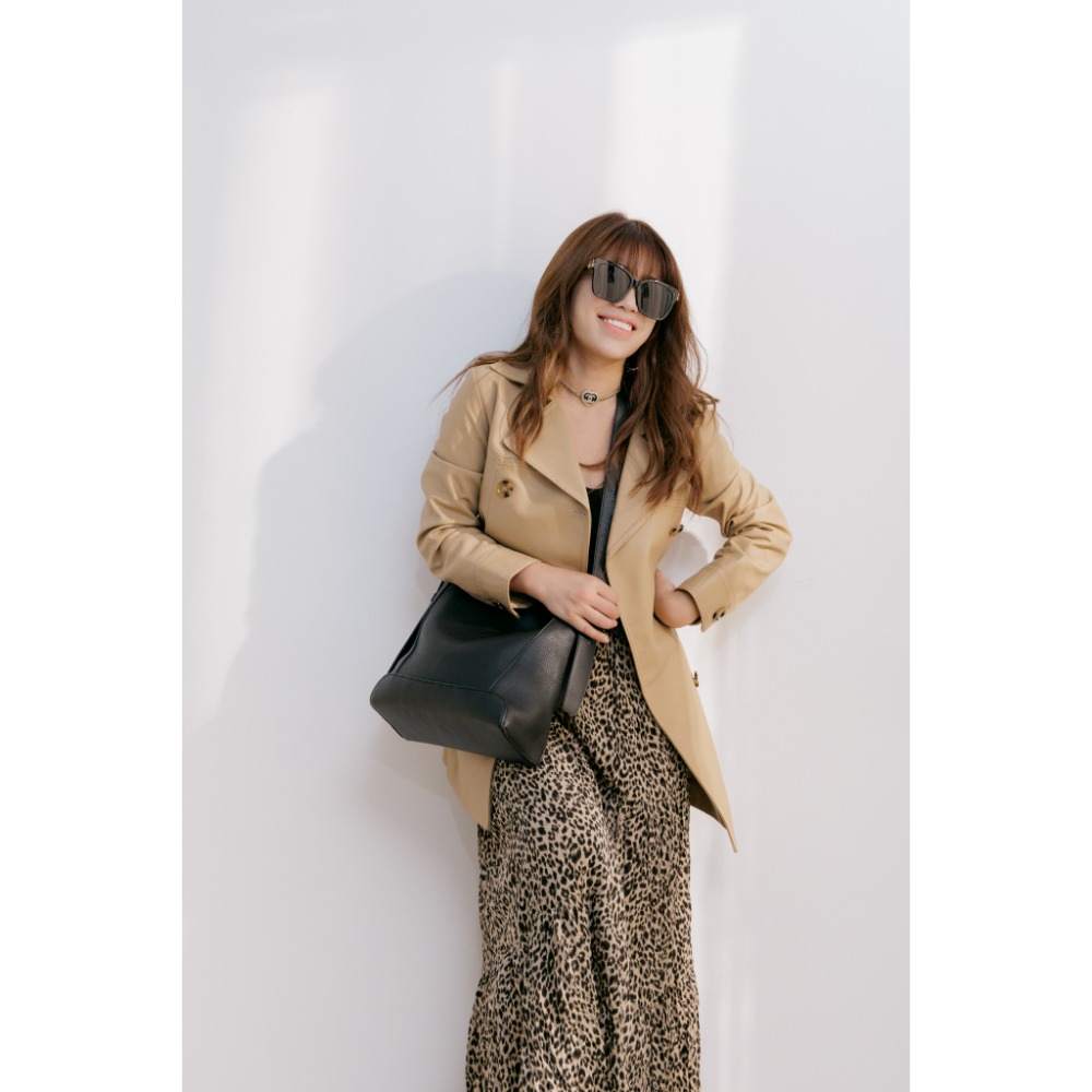 義大利品牌自訂系列-隨性百搭真皮垂墜多功能水桶包-規格圖1