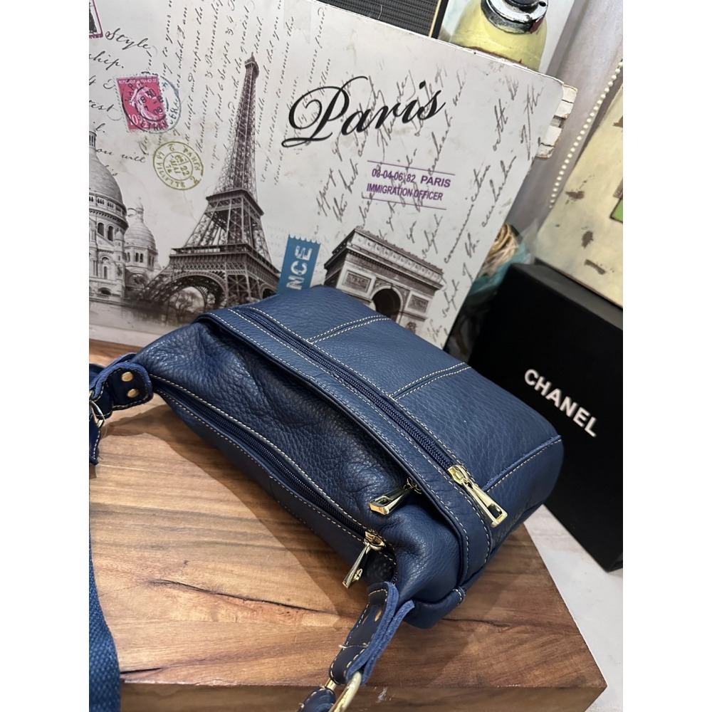 韓國空運🇰🇷／真皮斜背包／旅行包／牛皮-細節圖5