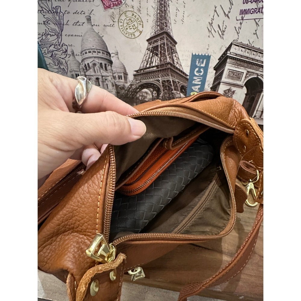 韓國空運🇰🇷／真皮斜背包／旅行包／牛皮-細節圖8