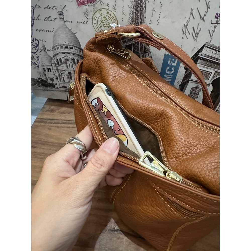 韓國空運🇰🇷／真皮斜背包／旅行包／牛皮-細節圖11