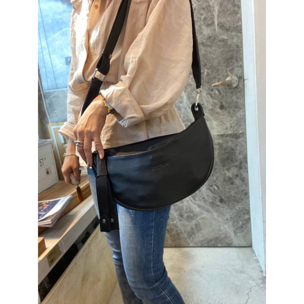 韓國空運🇰🇷／真皮斜背包／旅行包／帆布配真皮斜背包-細節圖3