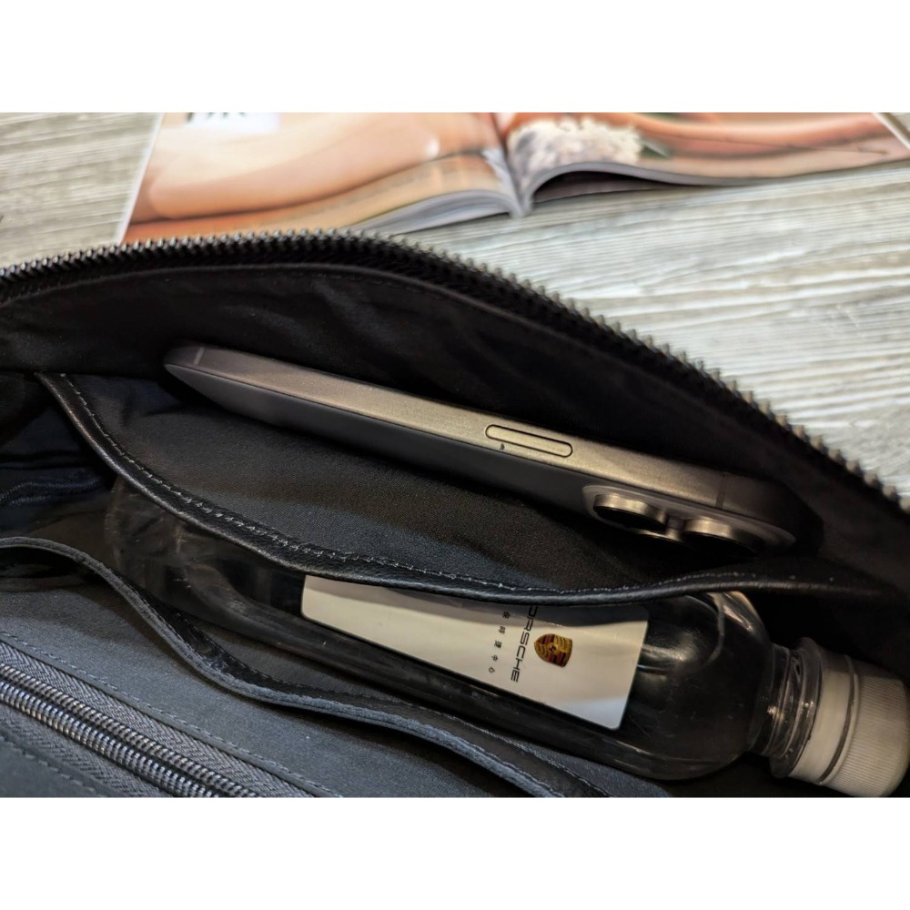 韓國空運🇰🇷／真皮斜背包／真皮胸包／牛皮-細節圖10