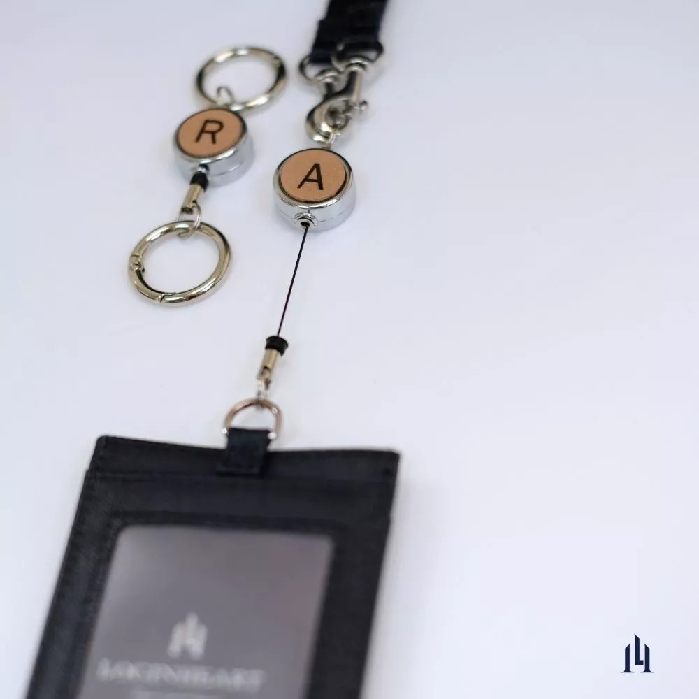 雷雕真皮伸縮扣件-英文字母版（皮革原色）-細節圖2