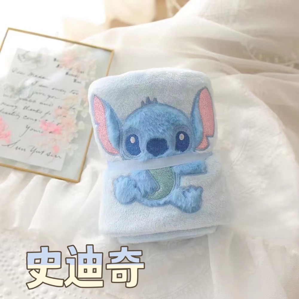 預購 迪士尼卡通珊瑚絨午睡毯 蓋毯 小毯子 珊瑚絨 草莓熊 毛怪 卡比 史迪奇 三眼怪 米奇 唐老鴨 大眼仔-細節圖7