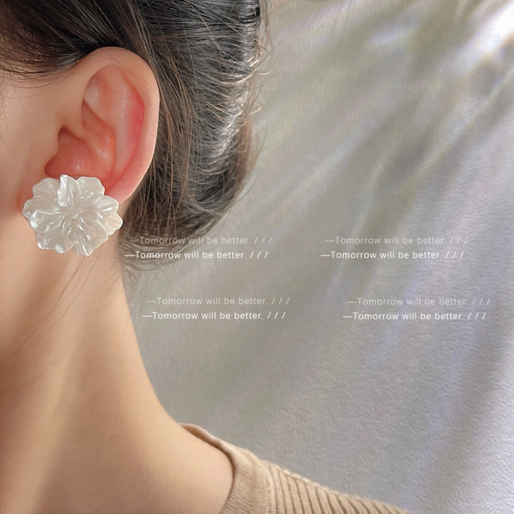 優雅透明立體花朵耳釘-細節圖3