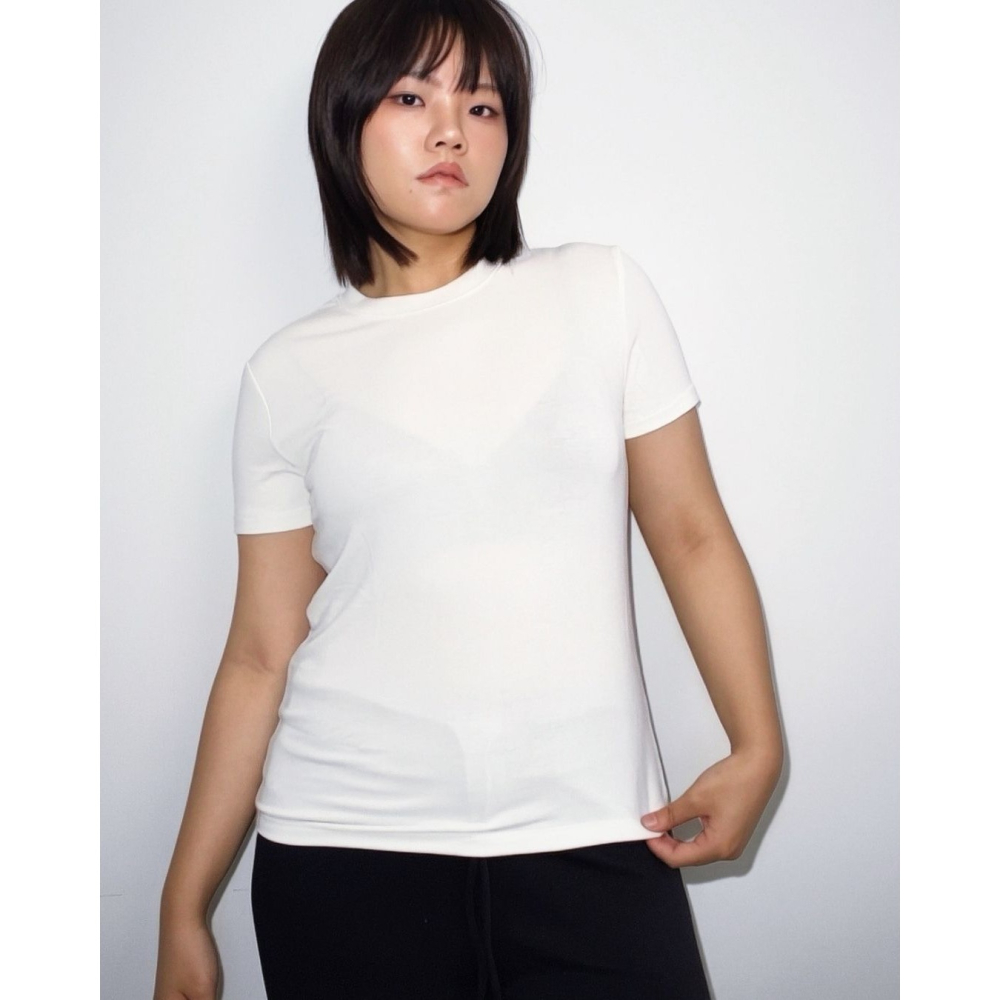 天絲莫代爾蠶絲素色短袖 【現貨】可以穿到2XL-細節圖3