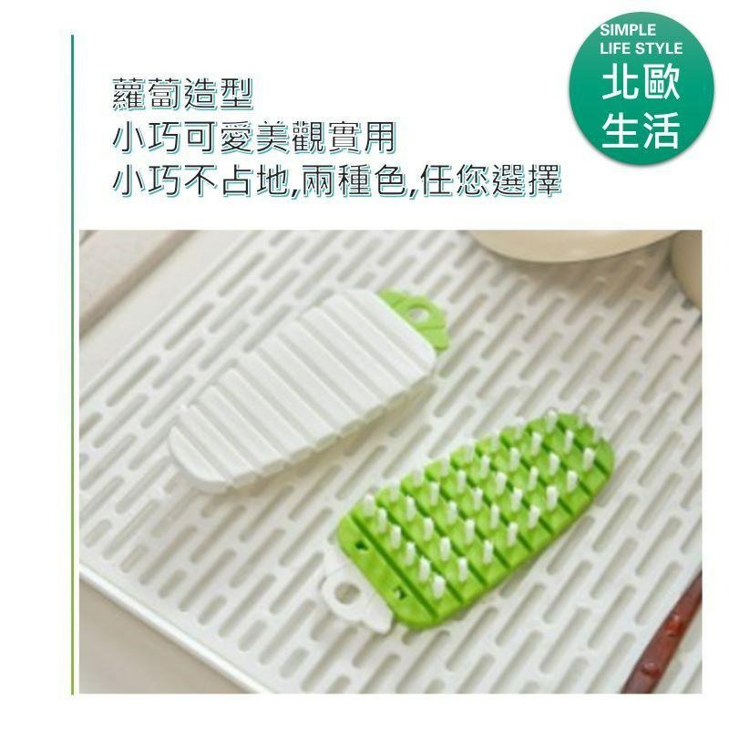 多功能 可彎曲蔬果刷日式 廚房刷清潔刷 馬鈴薯清潔刷刷子 蔬菜 水果廚房清洗刷 廚房用具 洗碗刷 清潔 洗菜刷 打掃-細節圖3
