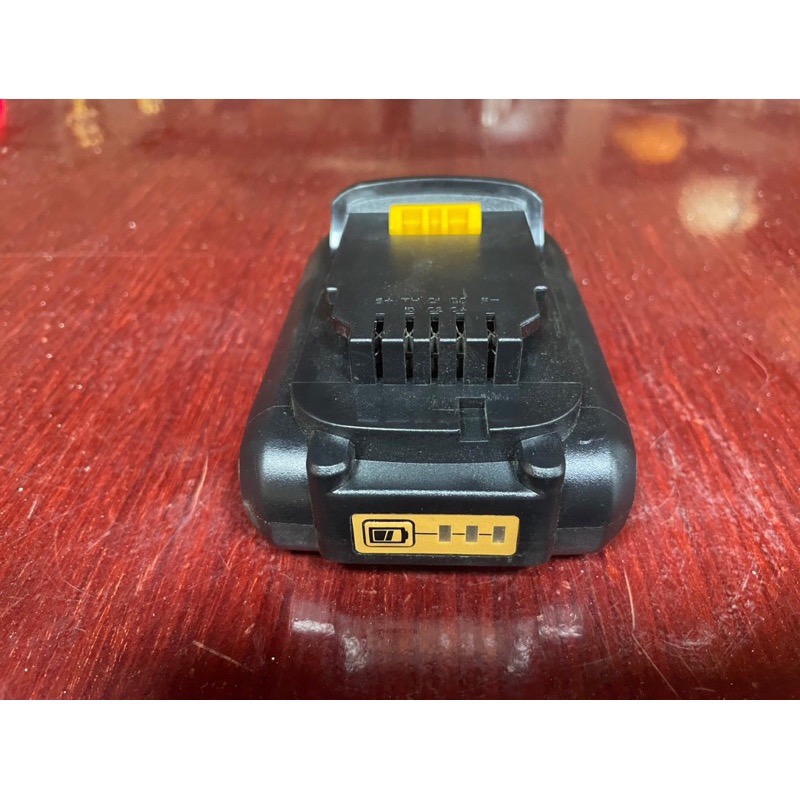 保固一年 通用 得偉 副廠全新21700高輸出 4.0 AH 18V 20V電池 比原廠 5.0AH 重量輕 只有0.5-細節圖2