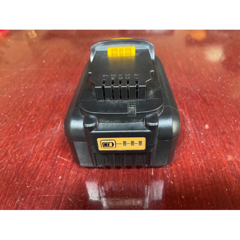 保固一年通用 得偉 副廠全新21700高輸出 8.0 AH 電池 和原廠 8.0 AH 重量一樣 18V 20V 用過就-細節圖2