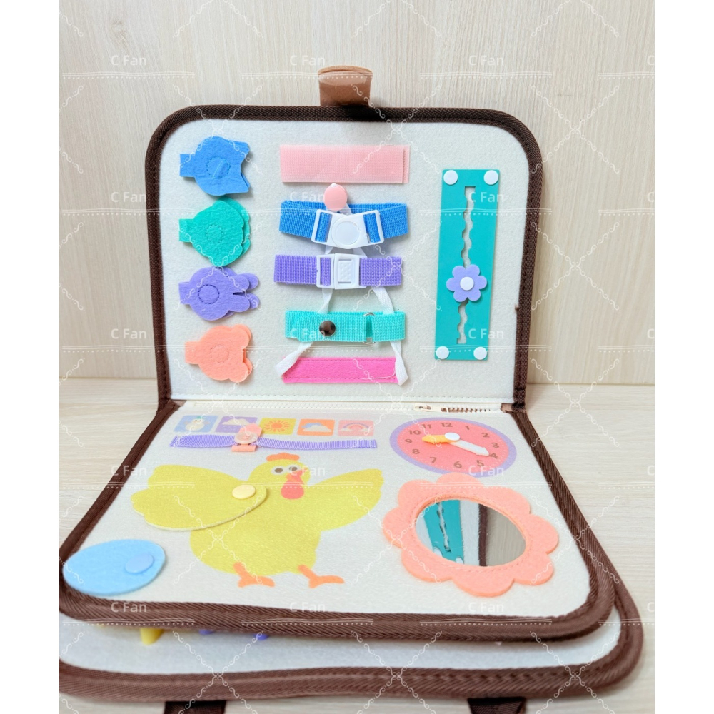 現貨 日本 3COINS 熱銷 Busy Book 育兒好物 兒童互動書 手提式互動書 知育書 遊戲書 共兩款-細節圖3