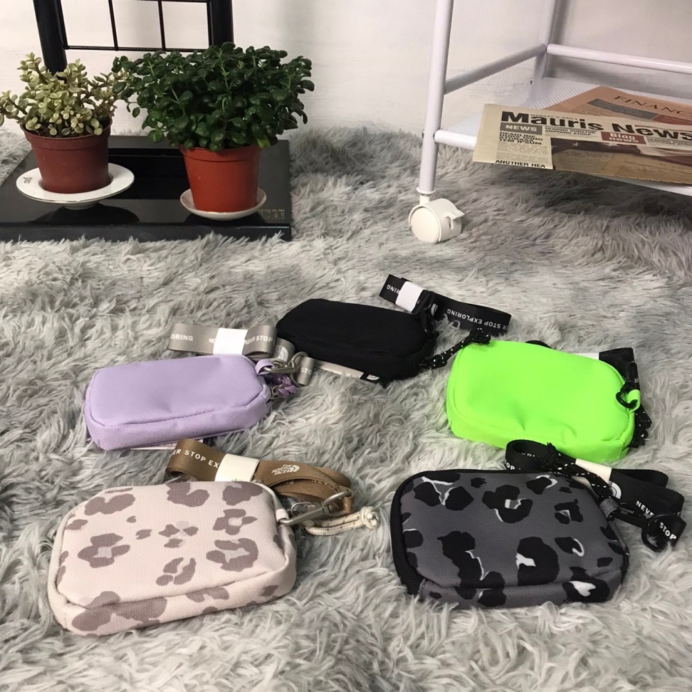 The North Face 北臉 掛繩零錢包 頸掛包 脖掛包 頸包 小包 黑色 螢光綠 米白-細節圖2