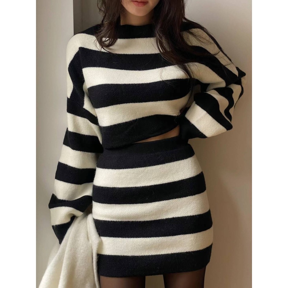 Twins 🇰🇷 韓國代購 東大門 正韓 羊毛條紋上衣+裙子SET-細節圖2