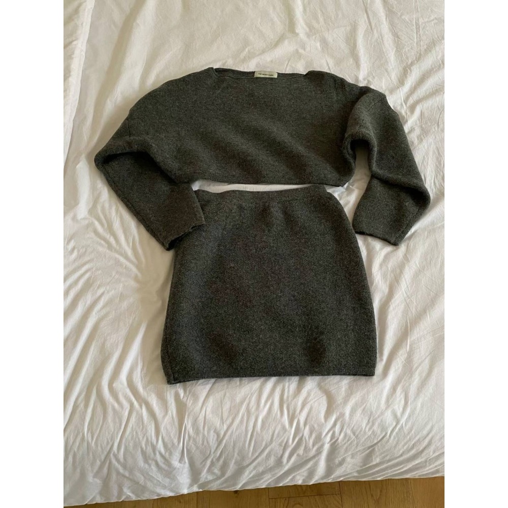 Twins 🇰🇷 韓國代購 東大門 正韓 羊毛條紋上衣+裙子SET-細節圖11