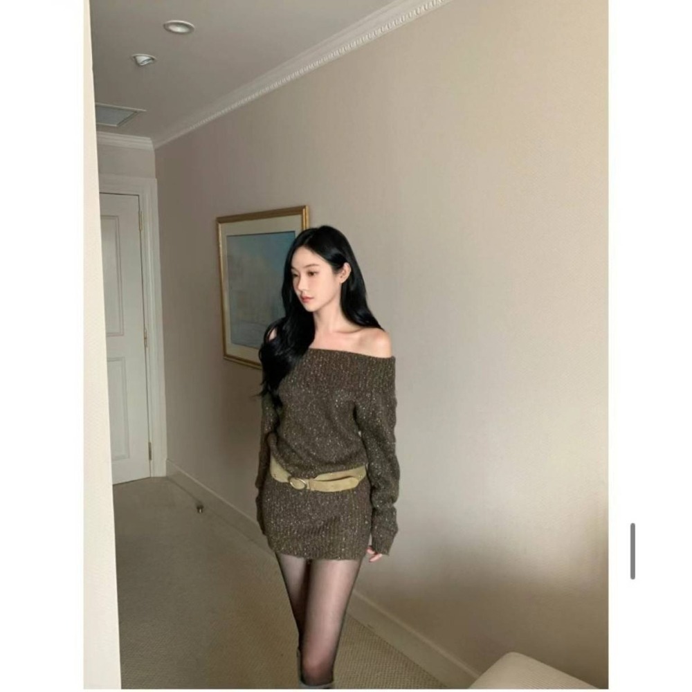 Twins 🇰🇷 韓國代購 東大門 正韓 雪花感寬領連身針織短裙-細節圖9