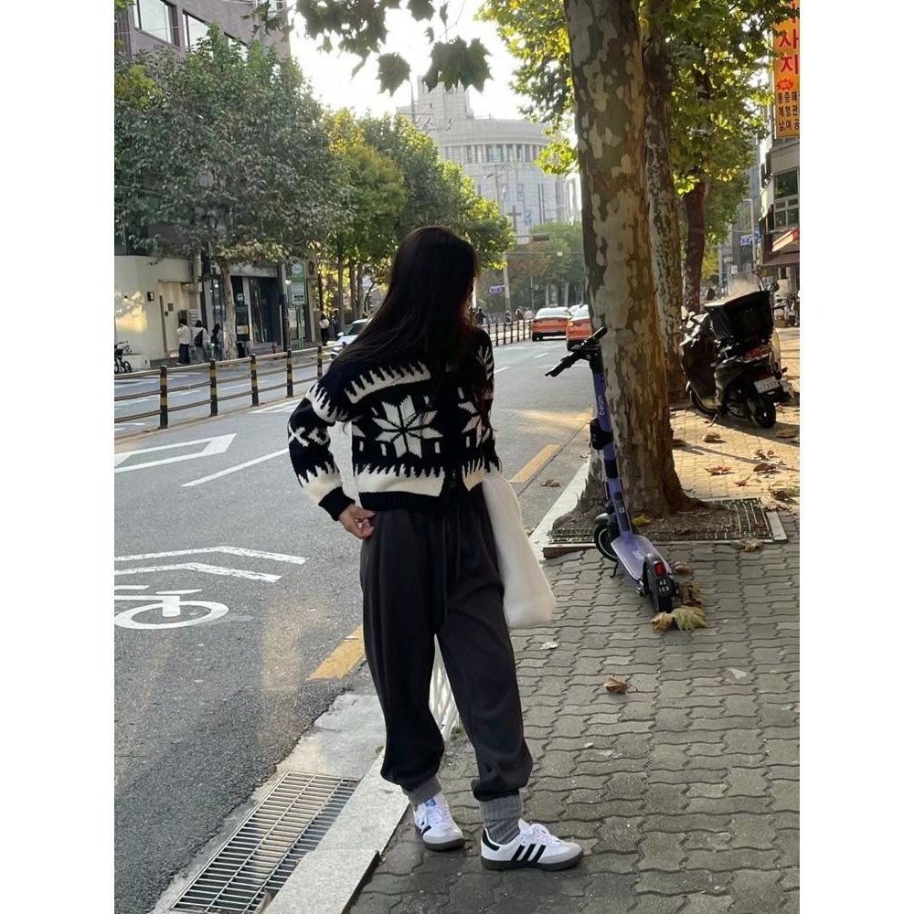 Twins 🇰🇷 韓國代購 東大門 正韓 舒適堤花設計針織外套-細節圖7