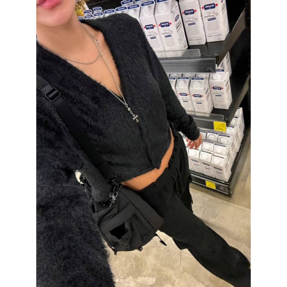 Twins 🇰🇷 韓國代購 東大門 正韓 毛毛鈕釦短版上衣-細節圖4