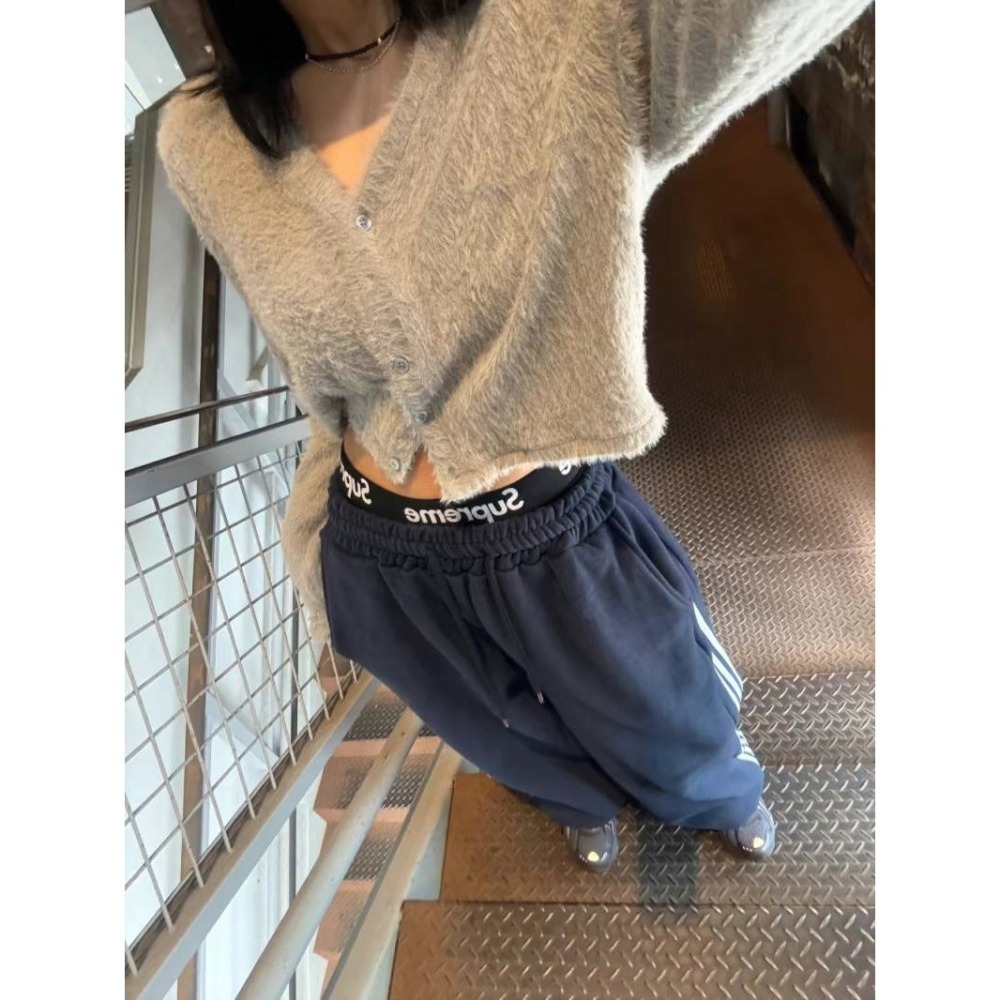 Twins 🇰🇷 韓國代購 東大門 正韓 毛毛鈕釦短版上衣-細節圖8