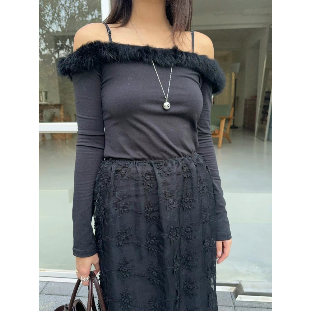 Twins 🇰🇷 韓國代購 東大門 正韓 節慶必備毛毛露肩一字領上衣-細節圖8