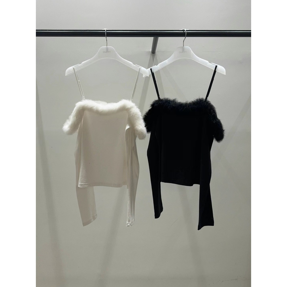 Twins 🇰🇷 韓國代購 東大門 正韓 節慶必備毛毛露肩一字領上衣-細節圖9