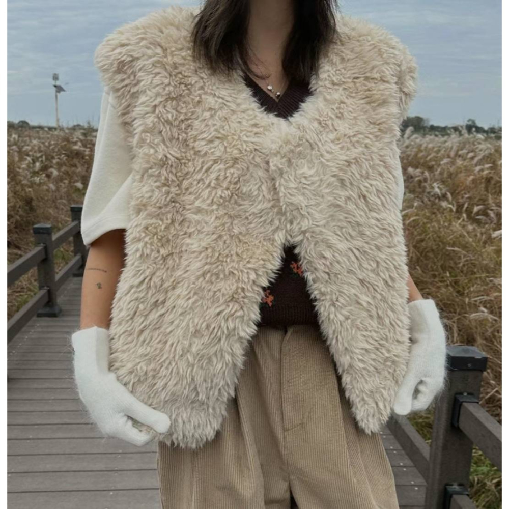 Twins 🇰🇷 韓國代購 東大門 正韓 爆可愛羊羔毛長版背心-細節圖4