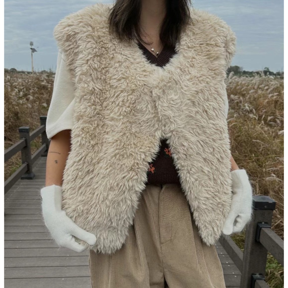 Twins 🇰🇷 韓國代購 東大門 正韓 爆可愛羊羔毛長版背心-規格圖11