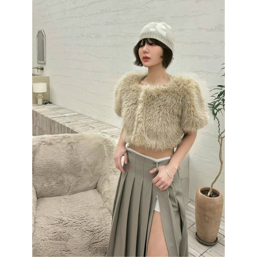 Twins 🇰🇷 韓國代購 東大門 正韓 毛絨短版短袖上衣-細節圖6