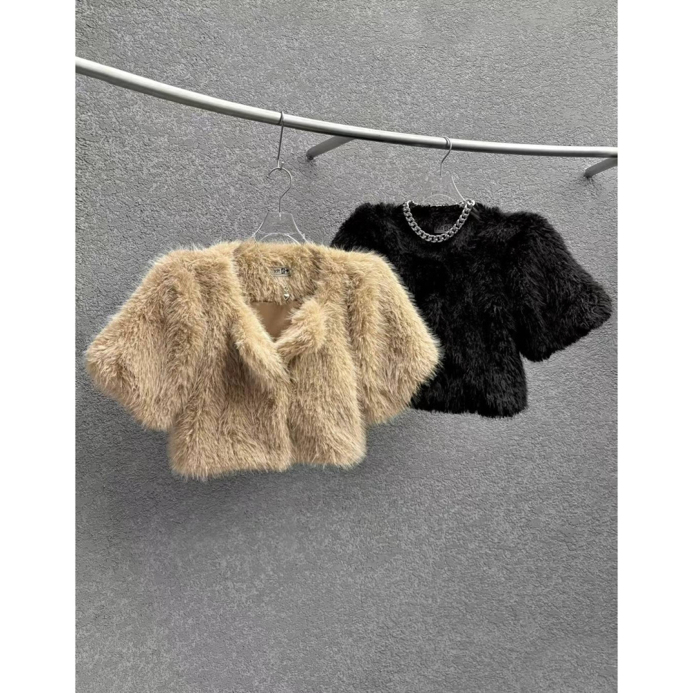 Twins 🇰🇷 韓國代購 東大門 正韓 毛絨短版短袖上衣-細節圖9