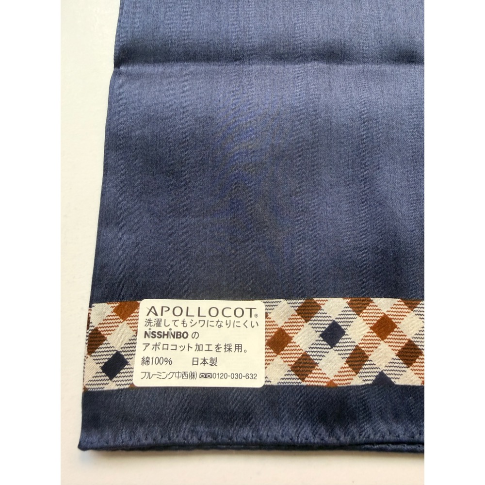 英國品牌 Aquascutum 手帕 方巾 領巾 現貨 抗皺加工(微瑕特價）-細節圖2