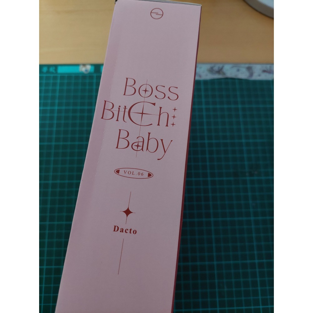BOSS BITCH BABY 6 特裝版 二手 含書套-細節圖7