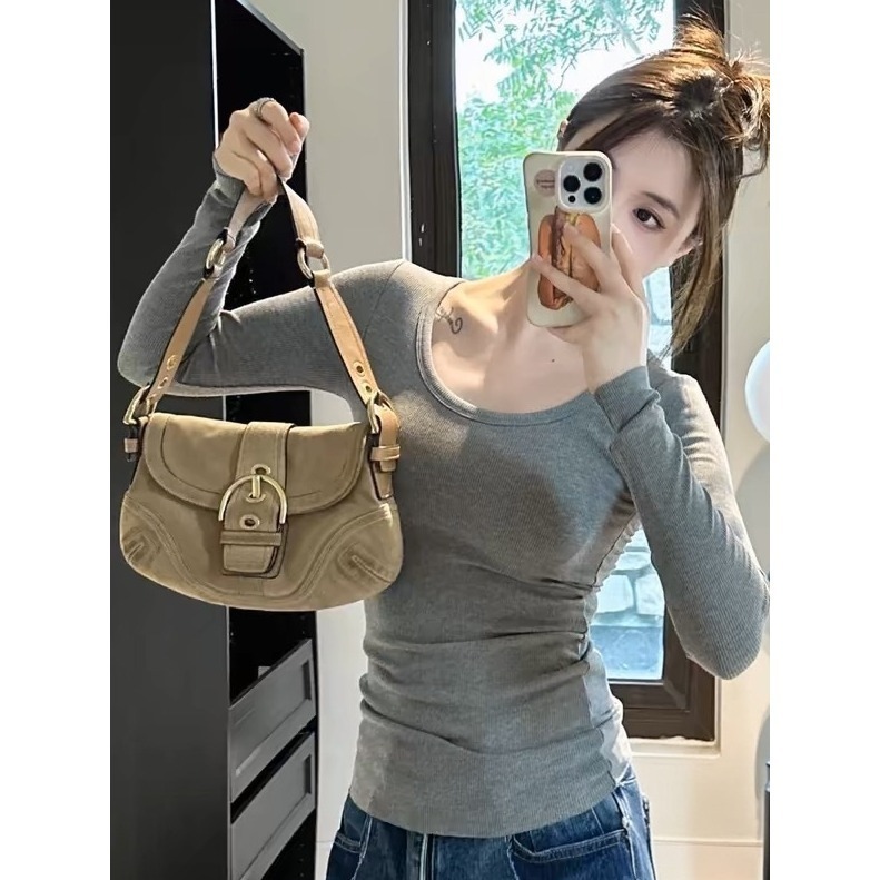 【LYOVEA】韓風秋冬女長袖內搭胸墊T 保暖修頸線條打底衣 舒適百搭上衣-細節圖3