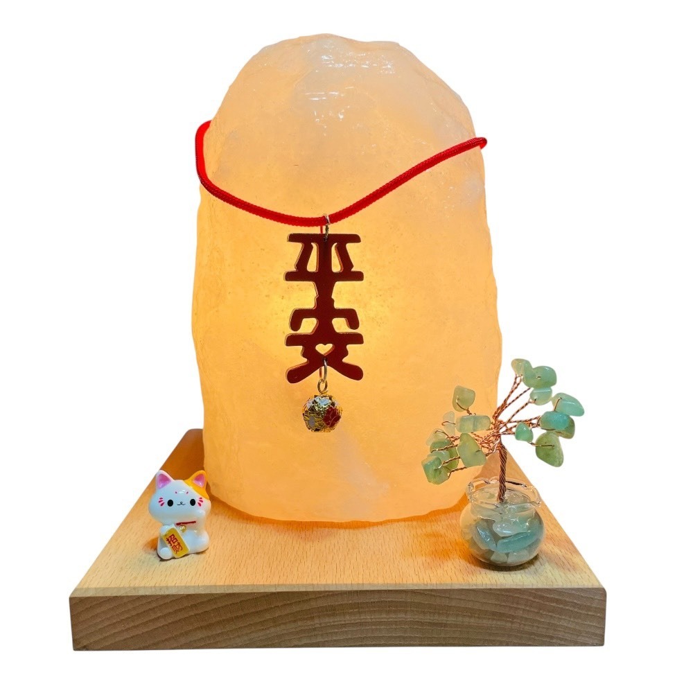 輝輝居家｜淨化靜心平安招財白鹽燈 2-3KG 隨機出貨｜白鹽燈 × 招財貓 × 平安吊飾 × 能量水晶樹 × 原木座-細節圖4