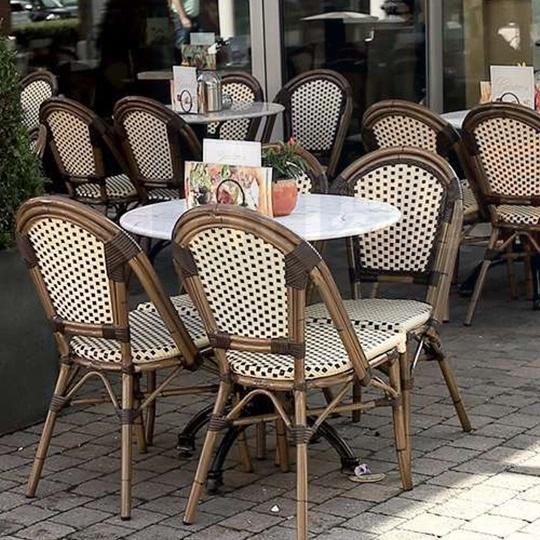 免運!鋁合金防水人工籐椅 戶外防曬桌椅飯店露台 陽臺桌椅 三件套 組合 庭院PE籐椅奶茶店 復古棋盤格 編織 鐵製-細節圖5