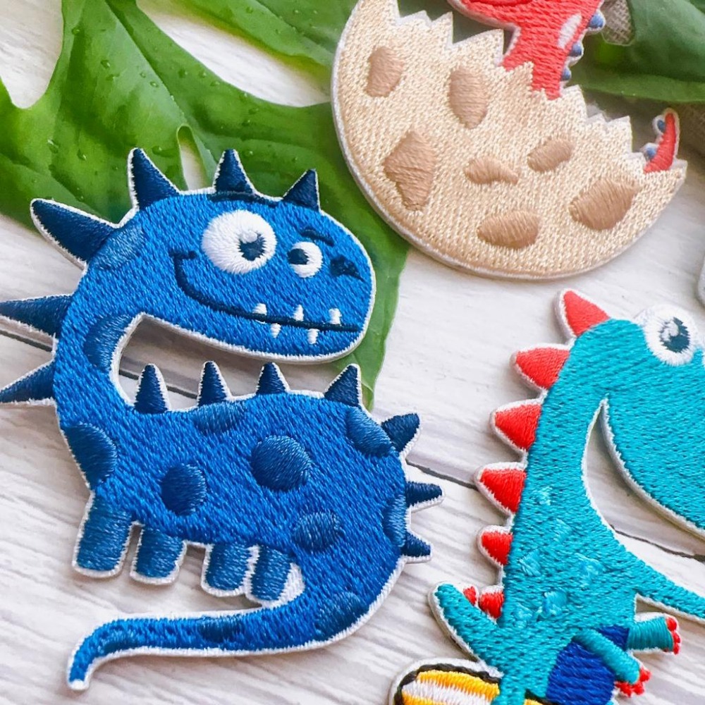 【皮卡布】免熨燙 Q7 恐龍 刺繡布貼紙 布貼紙 徽章 布貼 手帳貼紙 刺繡布貼 貼紙 自黏布貼 刺繡裝飾貼 patch-細節圖2