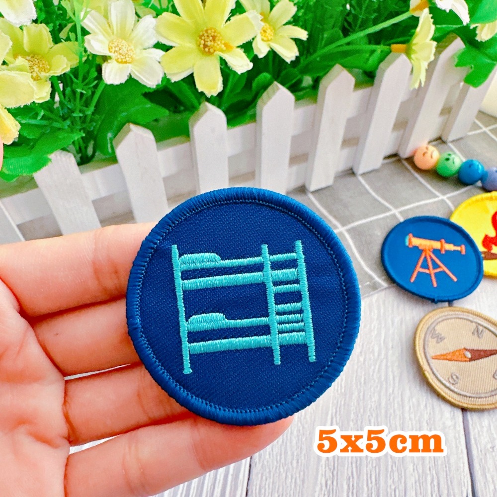 【皮卡布】J1 露營 野營 繩結 童軍 營火 望眼鏡 臂章 刺繡燙布貼 徽章 刺繡布貼 熨燙貼 帳篷 紅十字 魔鬼氈布章-規格圖8