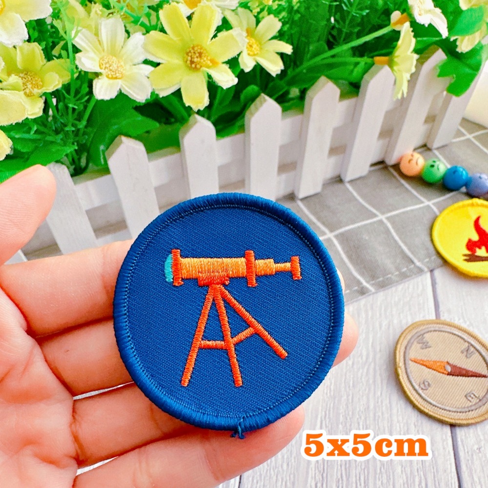 【皮卡布】J1 露營 野營 繩結 童軍 營火 望眼鏡 臂章 刺繡燙布貼 徽章 刺繡布貼 熨燙貼 帳篷 紅十字 魔鬼氈布章-規格圖8