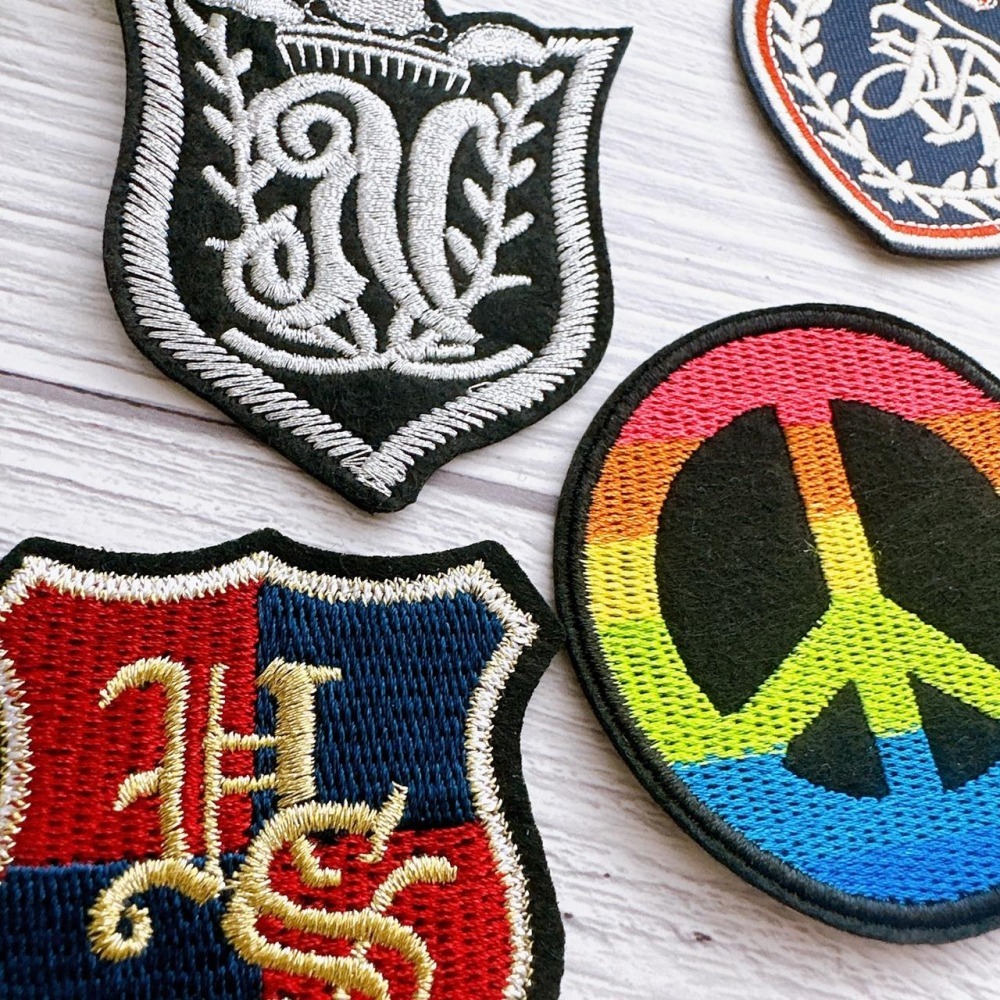【皮卡布】 P16 校徽 制服徽章 jk徽章 布貼 刺繡燙布貼 徽章 刺繡布貼 和平標誌 熨燙貼 魔鬼氈布章 Patch-細節圖4