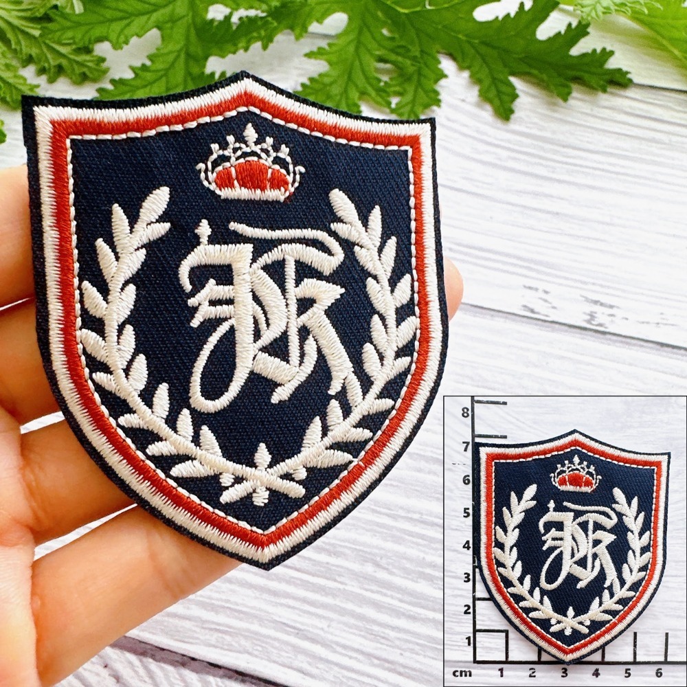 【皮卡布】 P16 校徽 制服徽章 jk徽章 布貼 刺繡燙布貼 徽章 刺繡布貼 和平標誌 熨燙貼 魔鬼氈布章 Patch-規格圖6