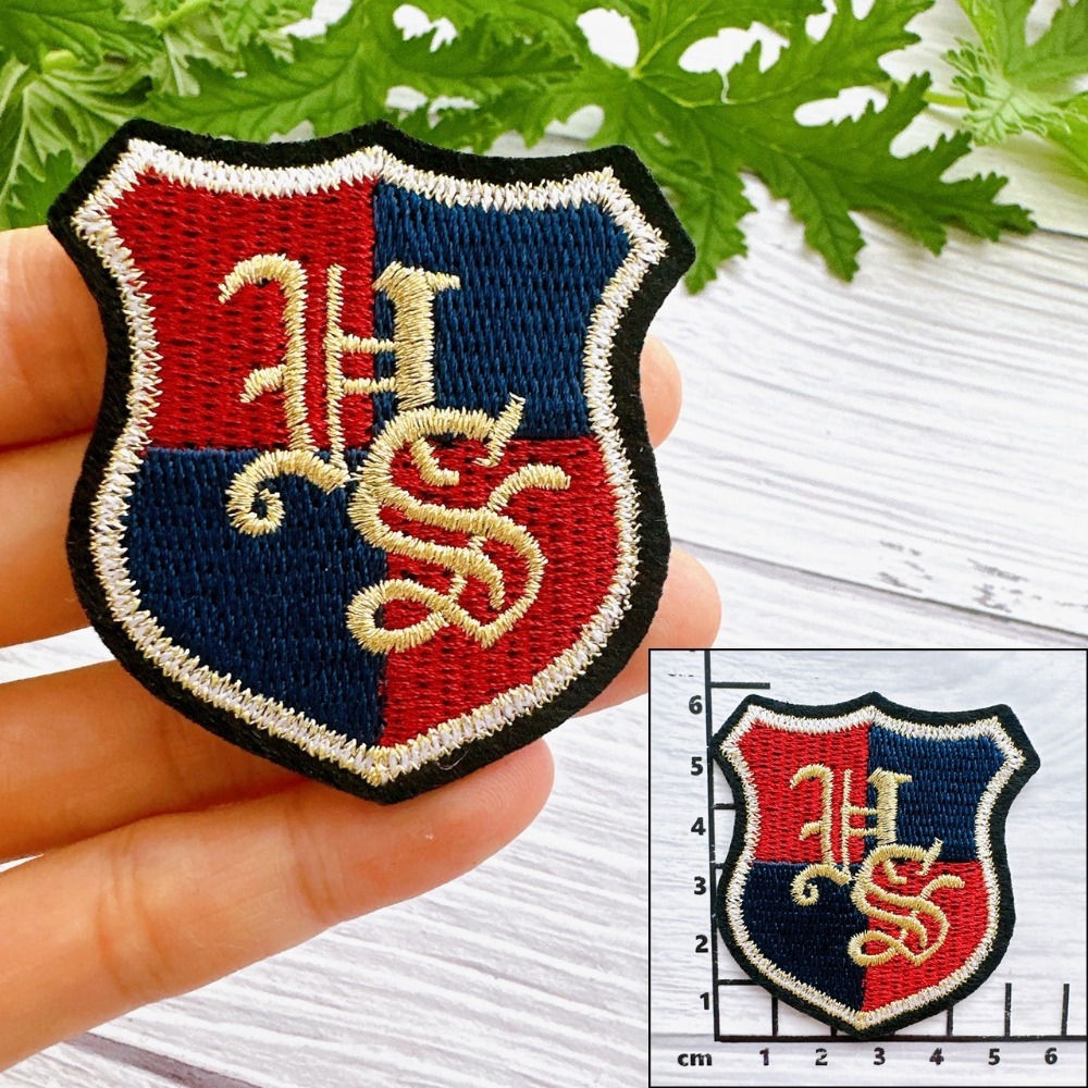 【皮卡布】 P16 校徽 制服徽章 jk徽章 布貼 刺繡燙布貼 徽章 刺繡布貼 和平標誌 熨燙貼 魔鬼氈布章 Patch-規格圖6
