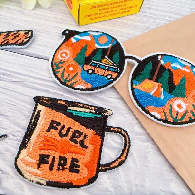 【皮卡布】J2 露營 帳篷 馬克杯 刀子 墨鏡 魔鬼氈布章 布貼 徽章  臂章燙 刺繡燙布貼  刺繡布貼 熨燙貼 魔鬼氈-細節圖7