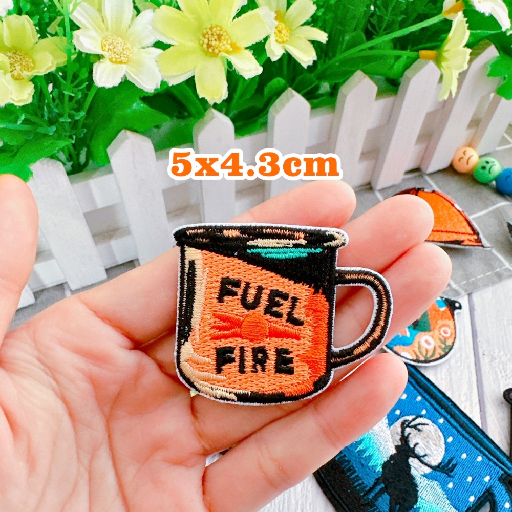 【皮卡布】J2 露營 帳篷 馬克杯 刀子 墨鏡 魔鬼氈布章 布貼 徽章  臂章燙 刺繡燙布貼  刺繡布貼 熨燙貼 魔鬼氈-規格圖9