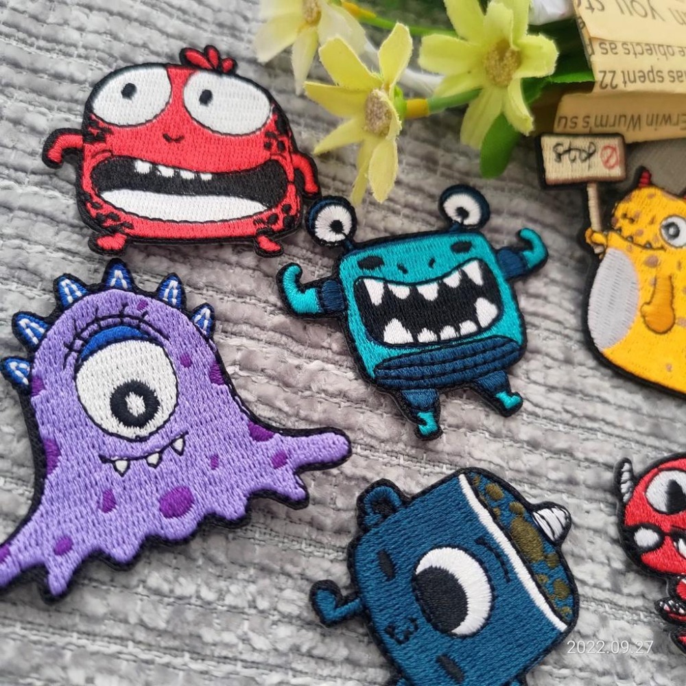 【皮卡布】N4 可愛怪獸 布貼 裝飾 布章 臂章燙 刺繡燙布貼 徽章 刺繡布貼 補丁補破洞 熨燙貼 燙布貼 Patch-細節圖2