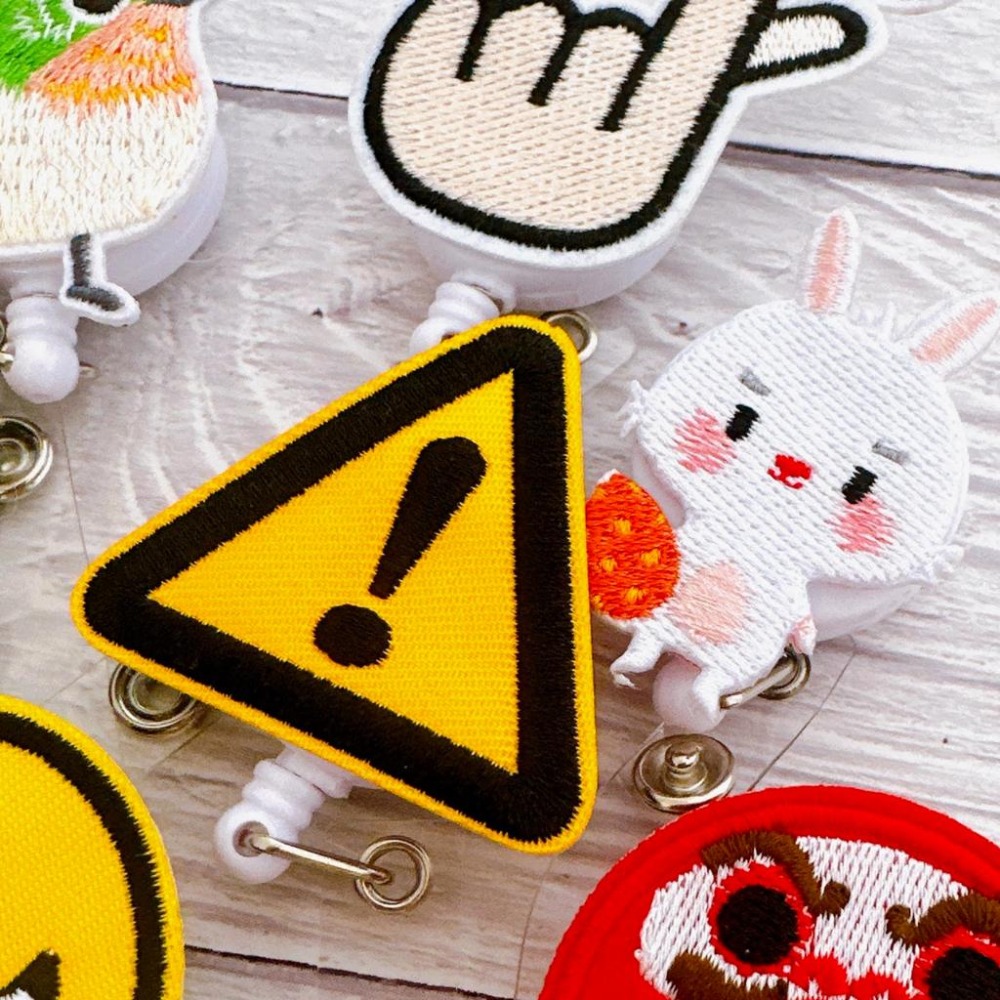 【皮卡布】伸縮扣 伸縮易拉扣 證件夾 工作證 識別證 證件夾 卡套 伸縮夾 護理師胸牌扣 伸縮拉繩 識別證伸縮扣-細節圖5