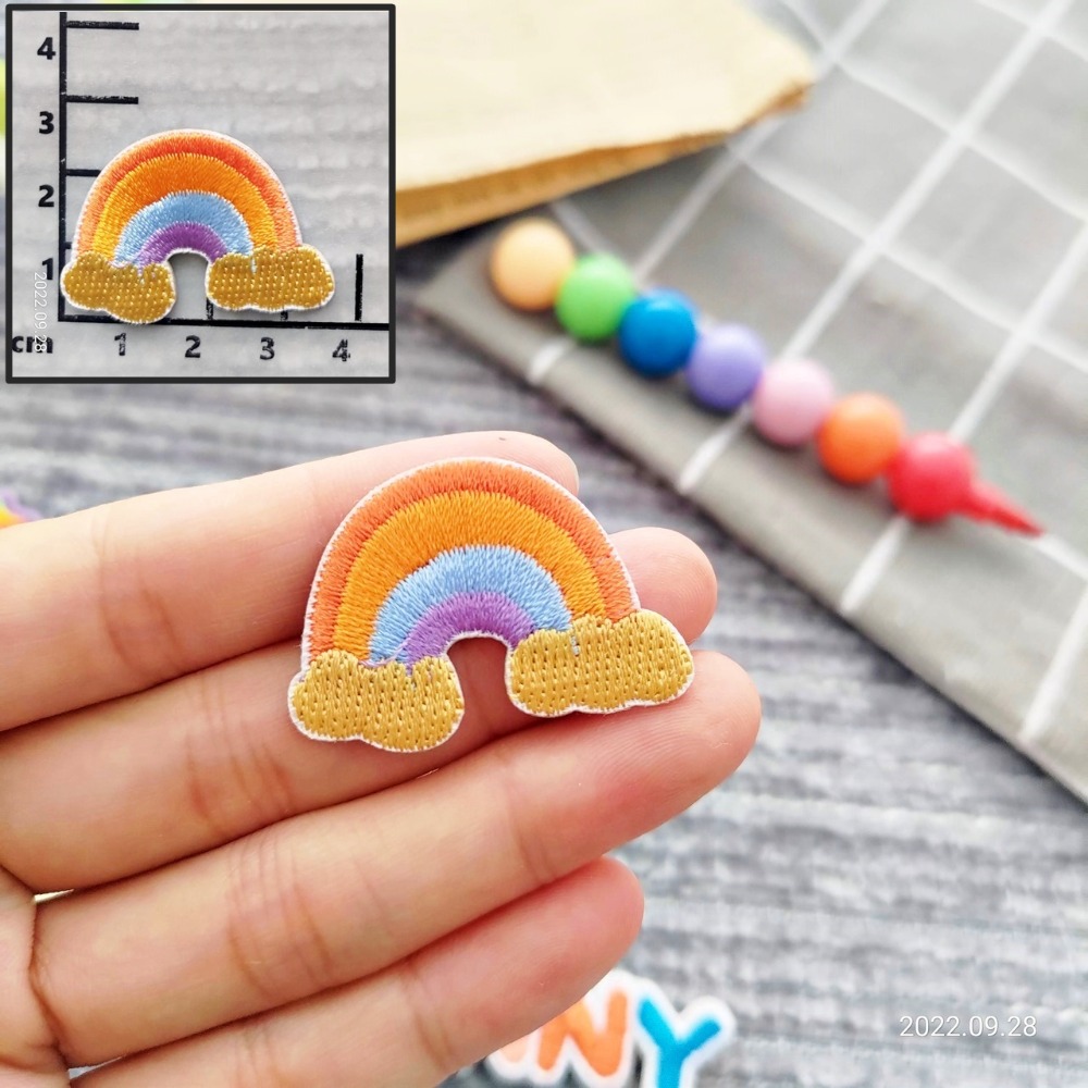 【皮卡布】免熨燙 A1刺繡布貼紙 雲朵  布貼紙 徽章 布貼 手帳貼紙 刺繡布貼 貼紙 自黏布貼 刺繡裝飾貼 patch-規格圖3