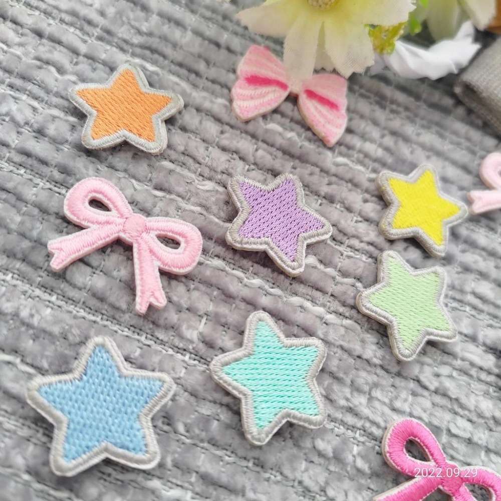 【皮卡布】免熨燙 A5刺繡布貼紙 星星 蝴蝶結 布貼紙 布貼 手帳貼紙 刺繡布貼 貼紙 自黏布貼 刺繡裝飾貼 patch-細節圖2