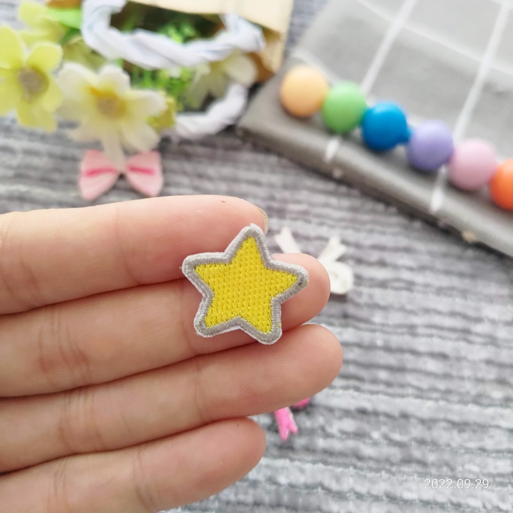 【皮卡布】免熨燙 A5刺繡布貼紙 星星 蝴蝶結 布貼紙 布貼 手帳貼紙 刺繡布貼 貼紙 自黏布貼 刺繡裝飾貼 patch-規格圖4