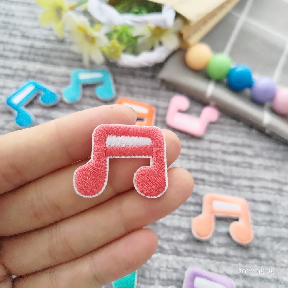 【皮卡布】免熨燙 A6 音符 刺繡布貼紙 貼紙 徽章 布貼 手帳貼紙 刺繡布貼 貼紙 自黏布貼 刺繡裝飾貼 patch-規格圖7