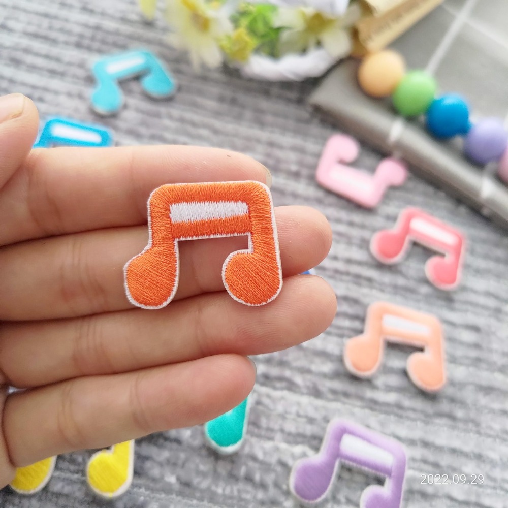 【皮卡布】免熨燙 A6 音符 刺繡布貼紙 貼紙 徽章 布貼 手帳貼紙 刺繡布貼 貼紙 自黏布貼 刺繡裝飾貼 patch-規格圖7