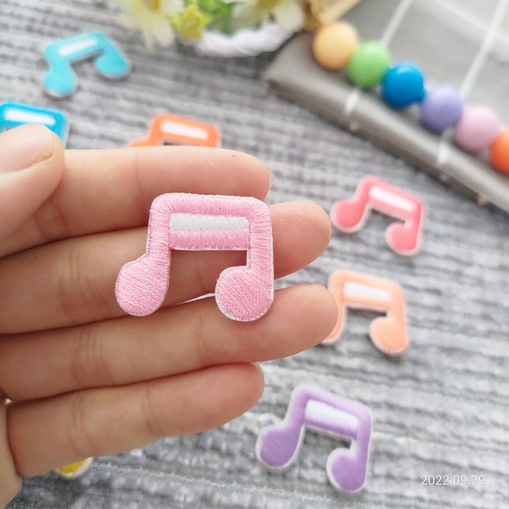 【皮卡布】免熨燙 A6 音符 刺繡布貼紙 貼紙 徽章 布貼 手帳貼紙 刺繡布貼 貼紙 自黏布貼 刺繡裝飾貼 patch-規格圖7